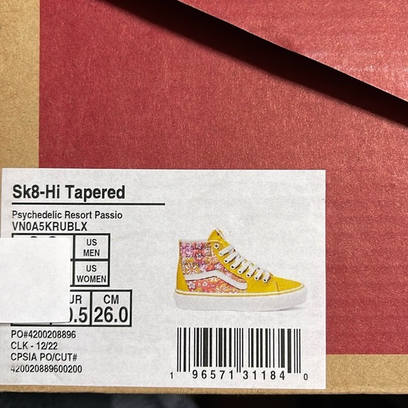 Vans WMNS Sk8-Hi Tapered
Psychedelic Resort Passio
VN0A5KRUBLX
Sneakers - Picture 16 of 16